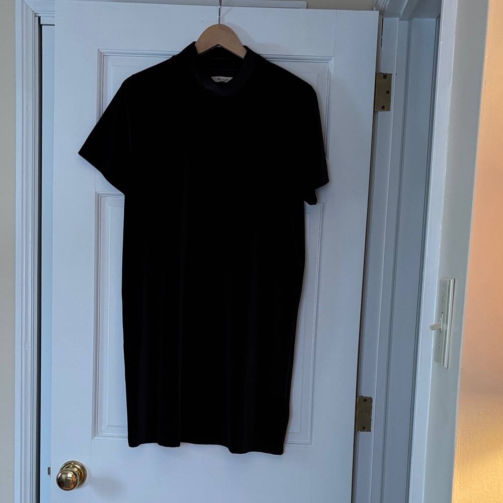Madewell Black velvet Short Sleeve dress